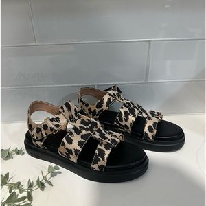 Cole Haan Women's Grandpre Rally Fisherman Sandal Leopard Jacquard Color Size 8
